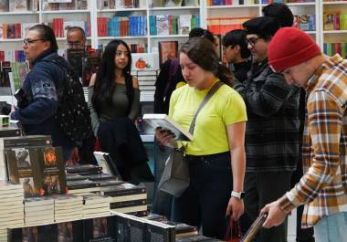 El 52.3% de los jóvenes de 12 a 24 años leyó novelas, cuentos o poesía; además, 37.5% accedió a libros electrónicos y 62.2% consultó páginas de internet,