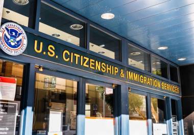 La USCIS es una agencia gubernamental que basa la mayoría de presupuesto en los pagos hechos por los mismos inmigrantes. FOTO: