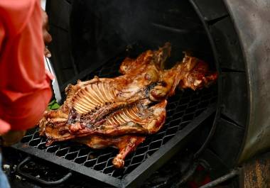 Entre asadores, música y sabor, familias disfrutan del Cabrito Fest en Saltillo