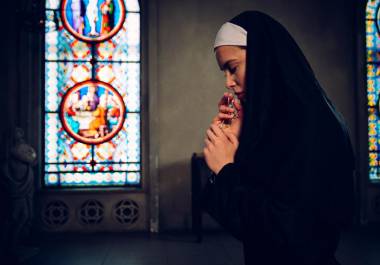 La tiktoker chilena Kami narró una historia que podría pasar por un cuento de terror; dice haber sido testigo de un exorcismo cuando se encontraba en un convento.