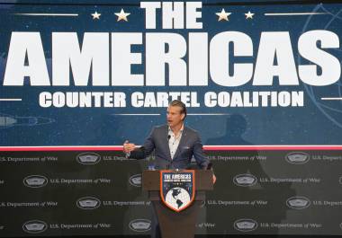 El secretario de Defensa de Estados Unidos, Pete Hegseth, interviene en un foro de la Coalición Americana contra los Cárteles en Ciudad de Panamá, el miércoles 12 de agosto de 2026.
