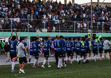 Saltillo Soccer enfrentará a Charales de Chapala en Semifinales tras eliminar a Xalisco FC en una dramática tanda de penales en el Estadio Olímpico.