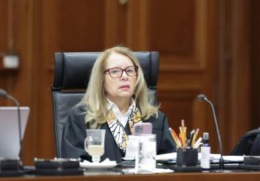 La ministra Loretta Ortiz Ahlf durante la sesión del pleno de la Suprema Corte de Justicia de la Nación, propuso el proyecto que le da la facultad a la UIF de bloquear cuentas.