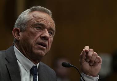 Robert F. Kennedy Jr., secretario de Salud de Estados Unidos sugirió permitir que el virus de la gripe aviar prolifere, para identificar a las aves que puedan ser inmunes