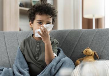 La temporada invernal trae consigo las enfermedades respiratorias estacionales, muchas se caracterizan por presentar resfriado, tos, secreción nasal, fiebre, dolor de cuerpo, entre otros síntomas