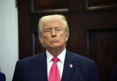 El presidente de Estados Unidos, Donald Trump, durante el anuncio que Michael y Susan Dell prometieron una suma histórica de 6.250 mdd para financiar “cuentas Trump” para niños, en la Casa Blanca.