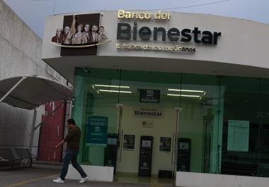 Sembrando Vida otorga un apoyo mensual de 6 mil 450 pesos mediante la Tarjeta del Bienestar a personas que participan en proyectos agroforestales.