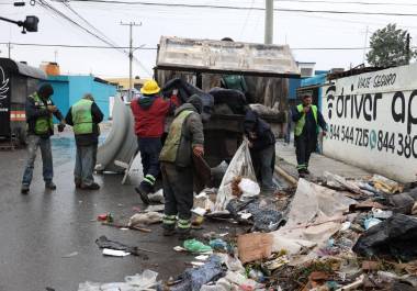 Además de aplicar sanciones a quienes tiren basura o escombro, el Ayuntamiento buscará recompensar a quienes detecten y denuncien estas prácticas.