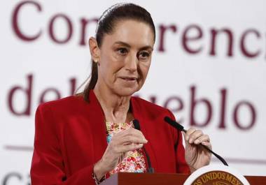 La presidenta Claudia Sheinbaum reveló que sostuvo una conversación con Donald Trump para extender la negociación sobre las barreras no arancelarias entre México y Estados Unidos.