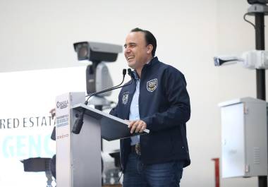 Desde la frontera más segura de México, en el municipio de Acuña, el gobernador Manolo Jiménez Salinas arrancó el programa de Robustecimiento de la Red Estatal de Videointeligencia.