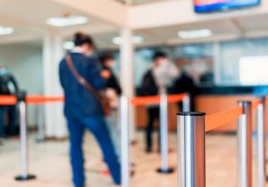 Bancos en México cerrarán el 12 y 25 de diciembre. Descubre alternativas seguras para retirar, depositar o pagar sin sucursal y evita contratiempos en la temporada navideña.