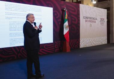 El presidente López Obrador difundió el número de teléfono de la periodita estadounidense | Foto: Especial