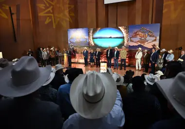 Ganaderos de distintas entidades del país asistieron a la inauguración, en Arteaga, del encuentro que celebra 90 años de la CNOG.