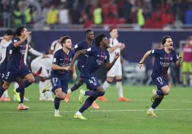 Los jugadores del PSG celebraron eufórcios el título de la Copa Intercontinental tras imponerse al Flamengo en la tanda de penales.