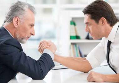 Te explicamos por qué la psicología respalda su mayor estabilidad frente a generaciones jóvenes.