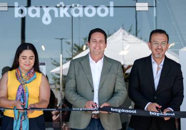 El corte de listón oficial simbolizó la apertura de nuevas oportunidades para la generación de empleos y servicios bancarios en la ciudad.