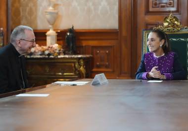 Claudia Sheinbaum y Pietro Parolin se reunieron en Palacio Nacional para abordar la inteligencia artificial, la paz y la cooperación entre naciones.