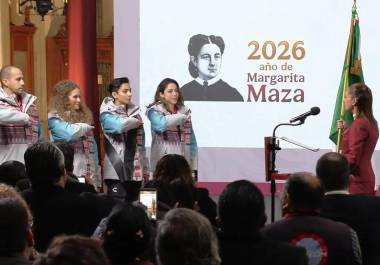 La presidenta Claudia Sheinbaum encabezó el abanderamiento de la delegación mexicana que representará al país en los Juegos Olímpicos de Invierno Milán-Cortina 2026, en una ceremonia realizada en Palacio Nacional.