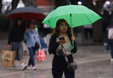 Para el domingo 16 de agosto, el monzón mexicano sobre el noroeste de México, aunado a inestabilidad atmosférica, ocasionarán lluvias muy fuertes, estarán acompañadas con descargas eléctricas y fuertes rachas de viento, según el SMN de la Conagua.
