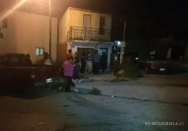 La víctima sufrió lesiones graves tras ser agredida con palos y piedras en su domicilio de la colonia González Cepeda; falleció horas después.