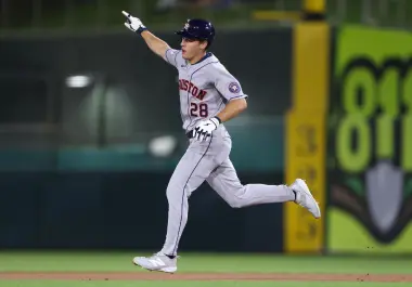 El resultado logró que los Astros se mantuvieran con vida, empatados con Texas en la cima del Oeste de la Liga Americana.