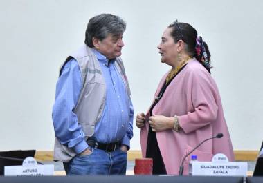 Consejeros electorales cuestionaron la cercanía entre funcionarios del INE y un proveedor, al advertir que genera suspicacias sobre la imparcialidad del organismo.
