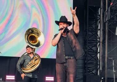 Talento. El público japonés recibió al cantante mexicano durante su presentación en uno de los escenarios internacionales de Summer Sonic.