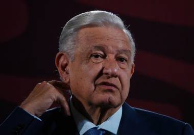 De acuerdo con Riva Palacio, López Obrador construye una narrativa para señalar que las futuras posibles imputaciones en su contra no son por presuntos vínculos con el narcotráfico, sino porque EU no está de acuerdo con su estrategia de seguridad.