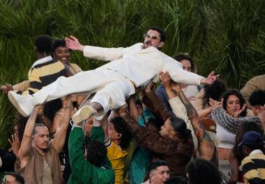 Icónico. Pese a las críticas negativas el Super Bowl repuntó las reproducciones del catálogo musical del puertorriqueño.