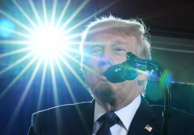 Trump canceló planes de fin de semana en Nueva Jersey para dar seguimiento a negociaciones con Teherán en Washington.