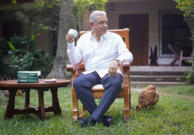 El expresidente de México, Andrés Manuel López Obrador, reapareció en la vida pública -luego de elegir el retiro tras su sexenio- con el lanzamiento de su nuevo libro ‘Grandeza’.