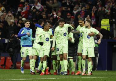 El Barcelona protagonizó una épica remontada en el Metropolitano, volteando un 2-0 en contra para ganar 4-2 ante un Atlético que vio cómo su ventaja se desmoronaba en los minutos finales.