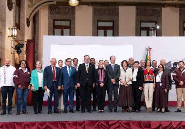 La presidenta Claudia Sheinbaum presentó al grupo de expertos que analizará la explotación del gas no convencional; destacando que Coahuila es un sitio clave.