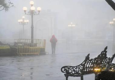 El clima se tornará extremo en los próximos días con la llegada de la onda tropical 40 y un nuevo frente frío que traerán fuertes lluvias y descensos de temperatura