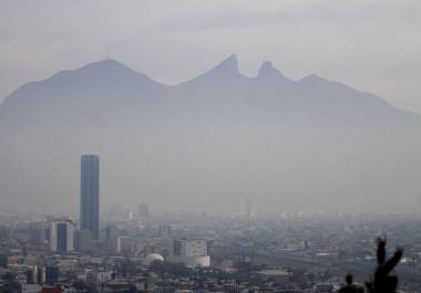 (IMAGEN ILUSTRATIVA) El fortalecimiento de las corrientes de viento, con ráfagas estimadas entre 40 y 50 km/h, así como el arrastre de polvo proveniente de Coahuila y del sur de Texas, generan contaminación en Nuevo León.