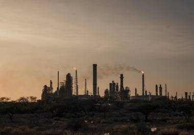 El secretario de Energía de EU, Chris Wright, llegó a Venezuela para impulsar una reforma más audaz de la industria energética, dejando claro que Estados Unidos podría usar su posición como gigante económico para lograr estos objetivos.