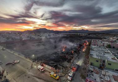 Cerca de 20 familias lo perdieron todo tras incendio provocado que acabó con cerca de una veintena de viviendas