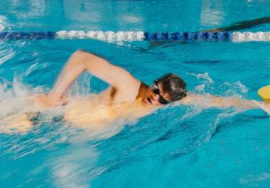 Lo que hago en una piscina parece más una batalla por la supervivencia que un entrenamiento, sobre todo después de las primeras vueltas.