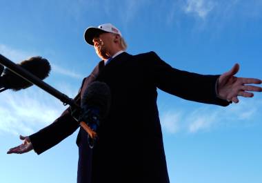 El presidente Donald Trump no ha logrado encontrar una explicación convincente de por qué inició la guerra, ni de cómo la terminará, para una población preocupada por las muertes de estadounidenses en el conflicto.