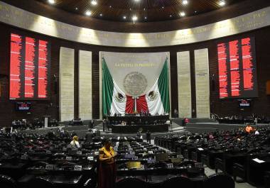 La reforma es retroactiva, es decir, aplica a las pensiones vigentes antes de la aprobación de la enmienda constitucional.