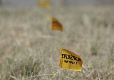 La Fiscalía General de la Republica y la Fiscalía General del Estado, encabezaron un recorrido para medios de comunicación por el Rancho Izaguirre en el poblado de la Estanzuela, en donde el pasado 5 de Marzo el colectivo Guerreros Buscadores realizaron el hallazgo de un crematorio clandestino así como un campo de adiestramiento y exterminio, también se localizaron restos humanos y pertenecías personales de las victimas.