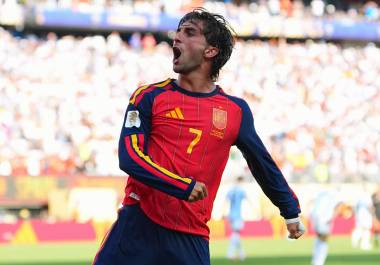 El delantero salió desde el banquillo y se convirtió en héroe de España al marcar el gol del título al minuto 106.