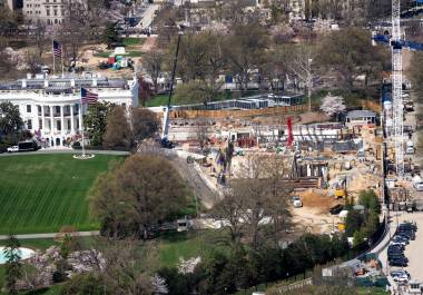 El presidente Trump compartió algunos de sus planes para el búnker, y se refirió a la instalación subterránea de seguridad como un “enorme complejo”.