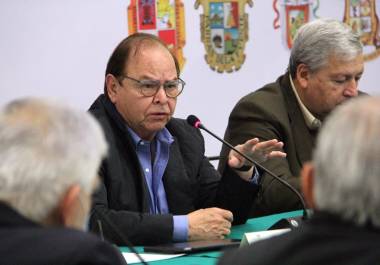 Roberto Bernal Gómez, encabezó la reunión donde se puntualizó sobre cómo efectuar las pruebas para detección de casos positivos.