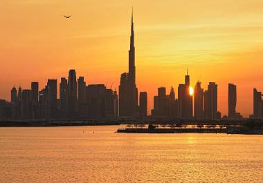 El paisaje de Dubái, Emiratos Árabes Unidos, el 11 de marzo de 2026, con el Burj Khalifa en el centro.
