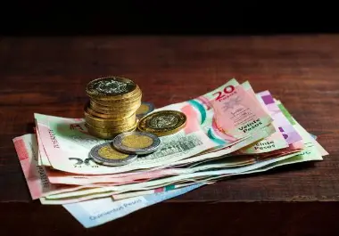El aumento del déficit y la deuda pública representan desafíos que impactarán directamente en sectores como la construcción, la manufactura y los servicios, condicionando la estabilidad económica en los próximos años.