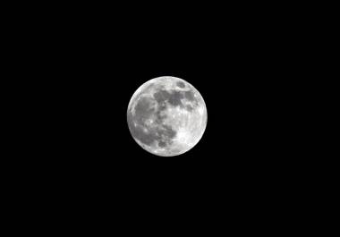 La Luna Llena de noviembre toma su nombre de las tradiciones nativas, simbolizando el inicio de los preparativos invernales de los castores y comunidades antiguas.