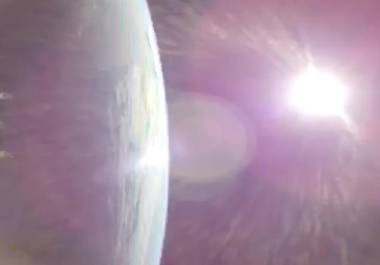 Esta imagen, tomada de un video proporcionado por la NASA, muestra la Tierra, a la izquierda, desde la nave espacial Orion de la NASA mientras encendía sus motores rumbo a la Luna el jueves 2 de abril de 2026.