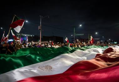 Una manifestación contra el proyecto de modificación judicial frente al edificio del Senado en Ciudad de México, el martes por la noche.