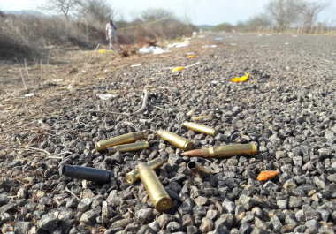 De acuerdo con autoridades estadounidenses, los drones son utilizados de manera recurrente para dos objetivos inmediatos en la franja fronteriza.